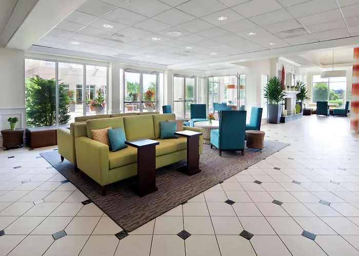 Hilton Garden Inn Montreal Airport