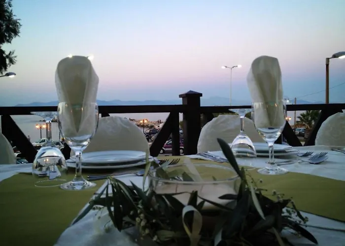 Hotel Avra By Smile Hotels - Free Airport Shuttle