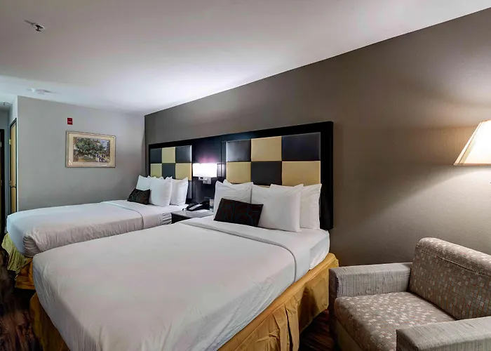 Surestay Plus Hotel By Best Western Redding