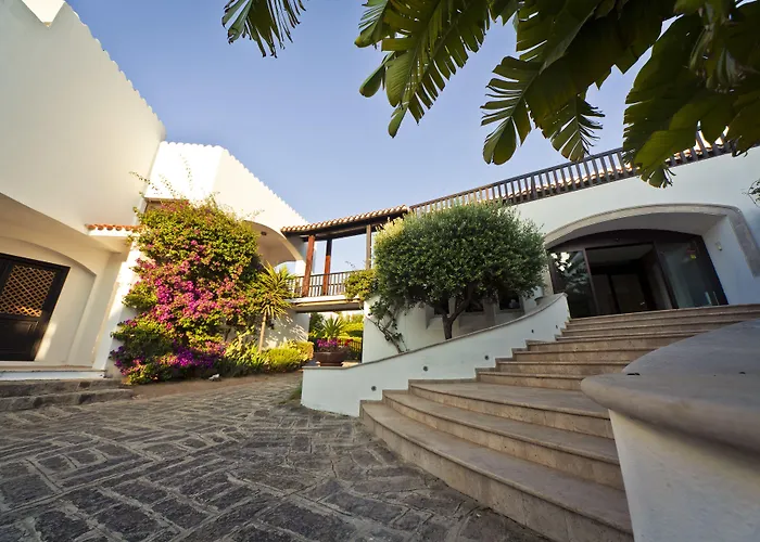 El Faro Hotel & Spa