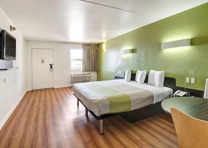 Motel 6-Dallas, Tx - Forest Lane