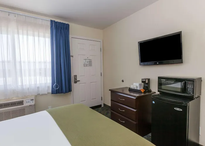Days Inn By Wyndham Santa Maria