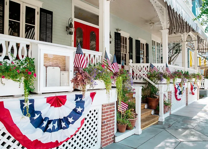 The Virginia And Cottages