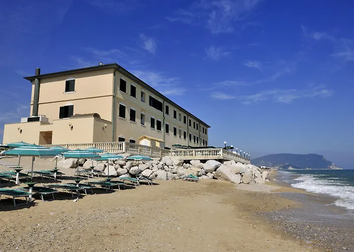 Hotel Brigantino Non Dista