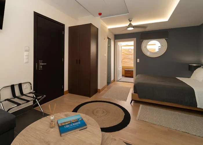 Karalis City Hotel