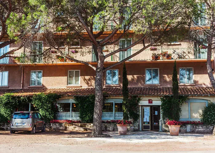 Logis Hotel Les Vignes Blanches