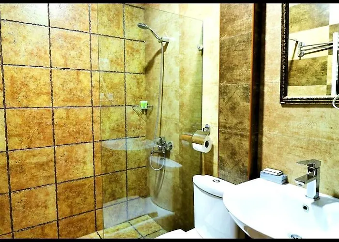 Hotel Rahat Inn - Premium Family Stay