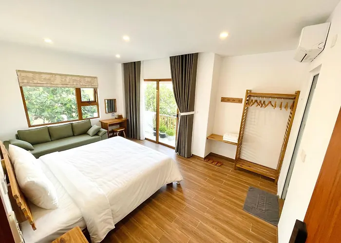 Breezy Tuy Hoa Homestay & Coffee