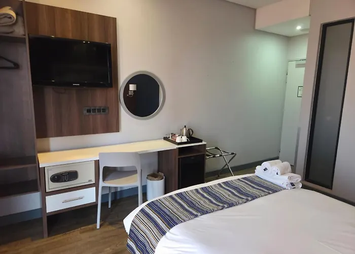 Kathu Hotel