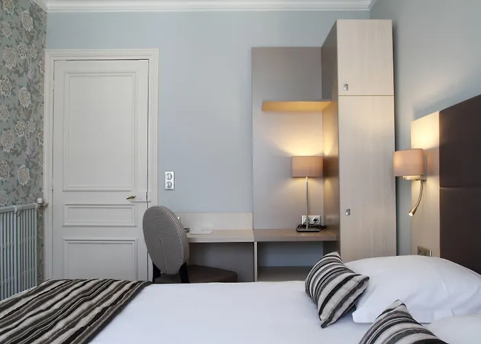 Grand Hotel De L'Europe - Morlaix Centre