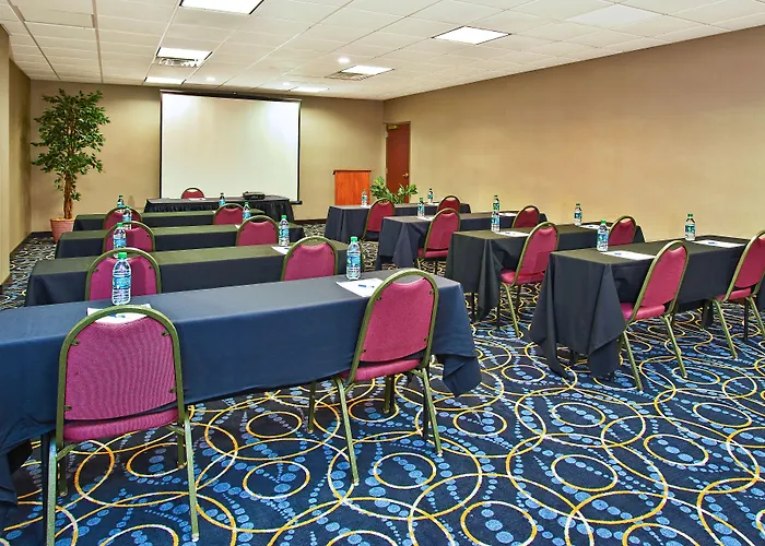 Holiday Inn Express And Suites Pittsburgh West Mifflin By Ihg