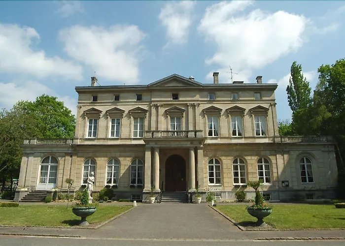 Chateau De La Motte Fenelon