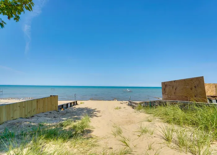 Port Austin Studio: Fire Pit & Near Hiking Trails