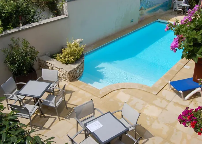Logis Hotel Au Tambour
