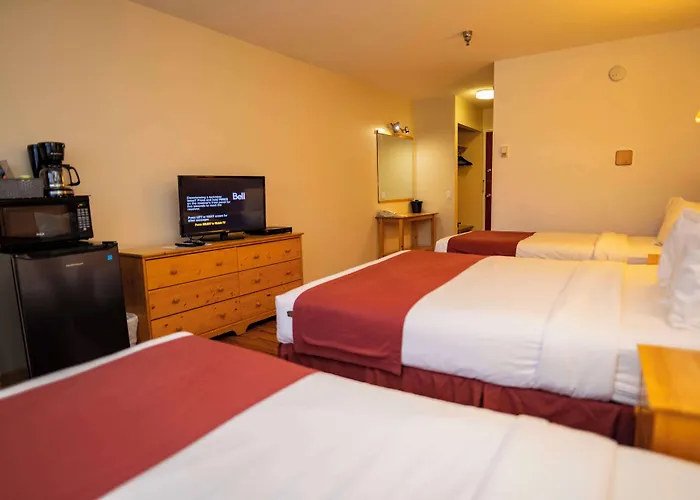 Canadas Best Value Inn- Riverview Hotel
