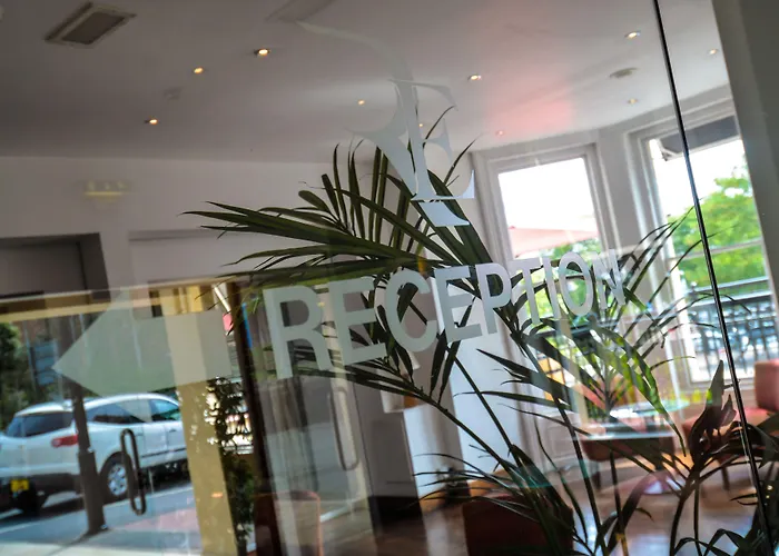 Royal Exeter Hotel