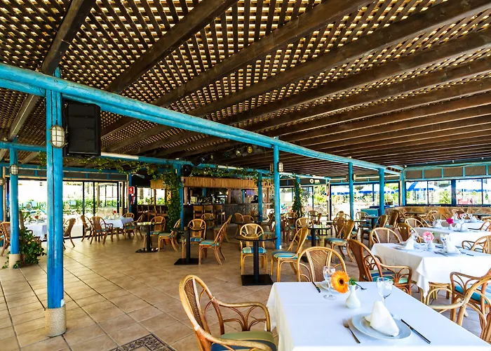 Apartamentos Bluebay Beach Club