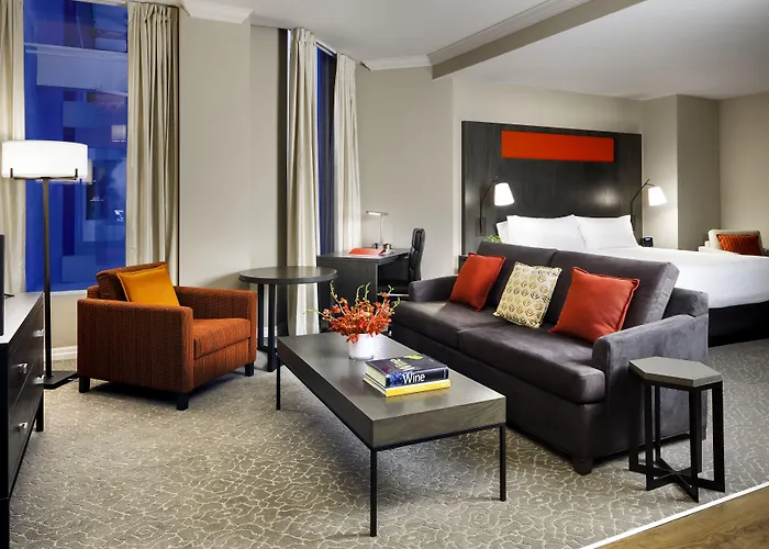 One King West Hotel&Residence