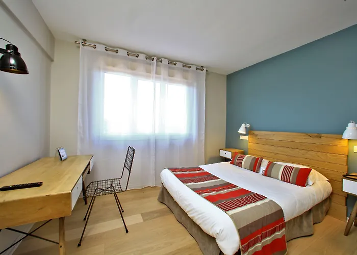 Logis Hotels - Le Belvedere - Hotel 2 Etoiles Et Restaurant