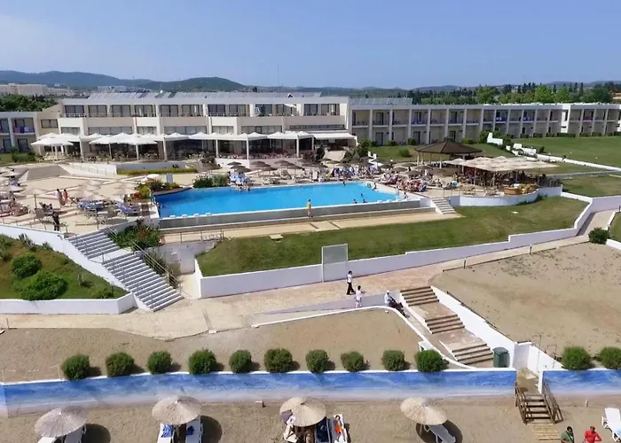 Ramada Plaza By Wyndham Thraki