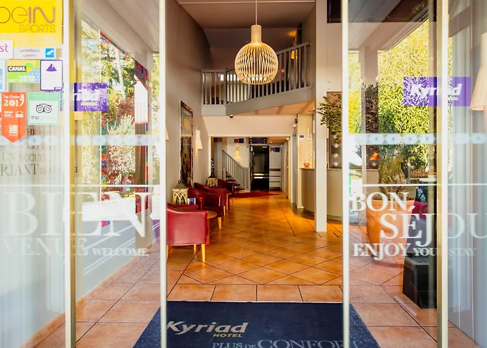 Brit Hotel Confort Nimes Ouest - A9 Sortie 25