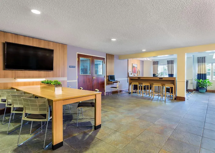 Microtel Inn & Suites By Wyndham Lillington/Campbell University