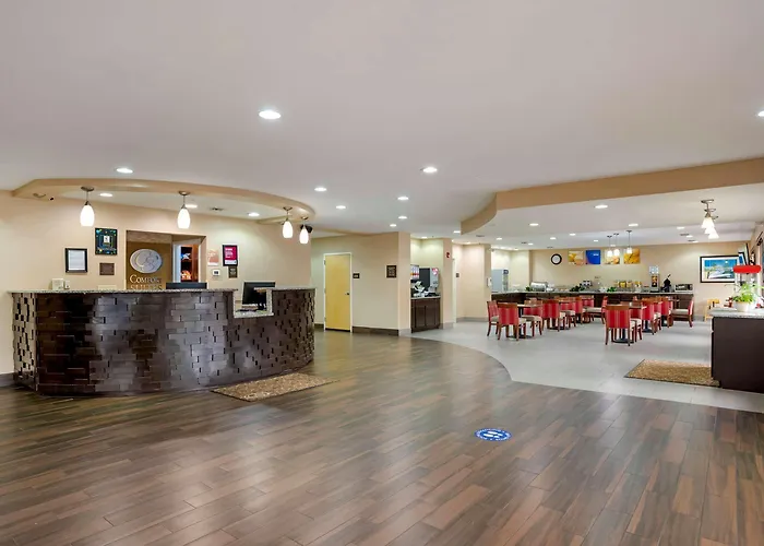 Comfort Suites Fultondale I-65 Near I-22