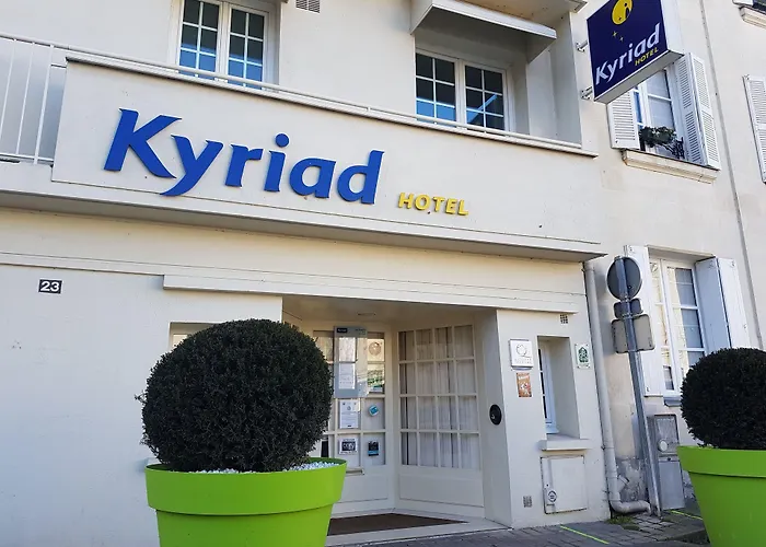 Kyriad Saumur Hyper Centre Hotel, Appartements, Seminaires Et Spa Soins Sothys Paris