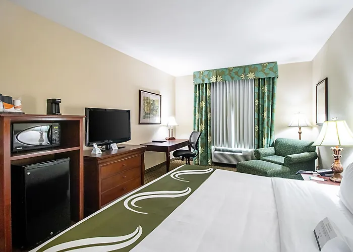 Quality Inn & Suites Robstown