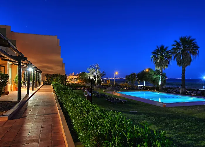 Meia Praia Lagos - Beach Club Apartments