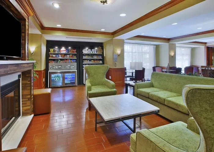 Hampton Inn Commerce/Novi