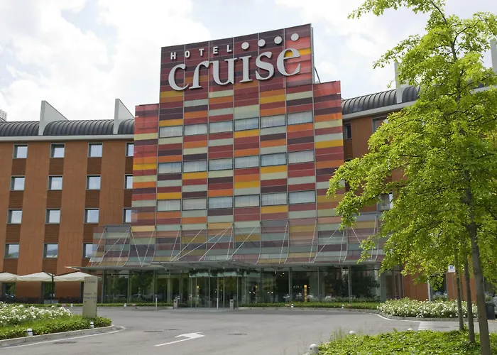 Hotel Cruise