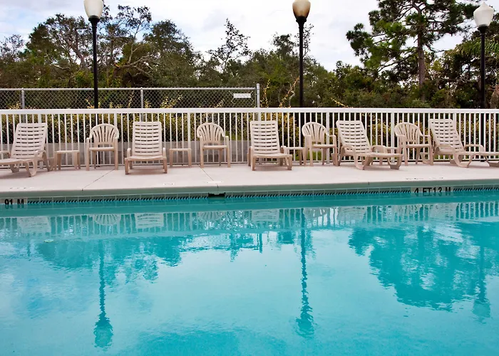 Holiday Inn Express & Suites Spring Hill By Ihg