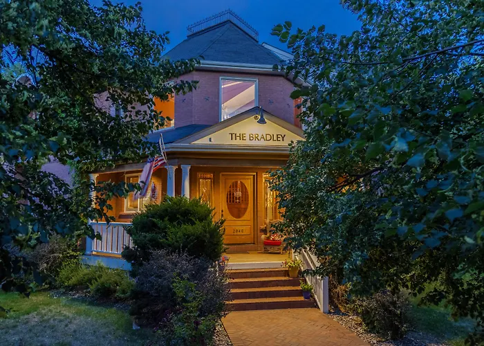 The Bradley Boulder Inn