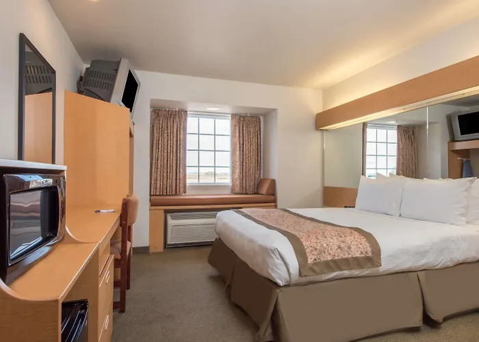 Microtel Inn & Suites By Wyndham Altus