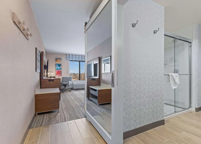 Hampton Inn & Suites Greeley