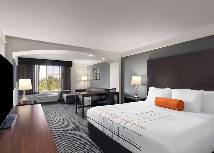 La Quinta By Wyndham Santa Clarita - Valencia