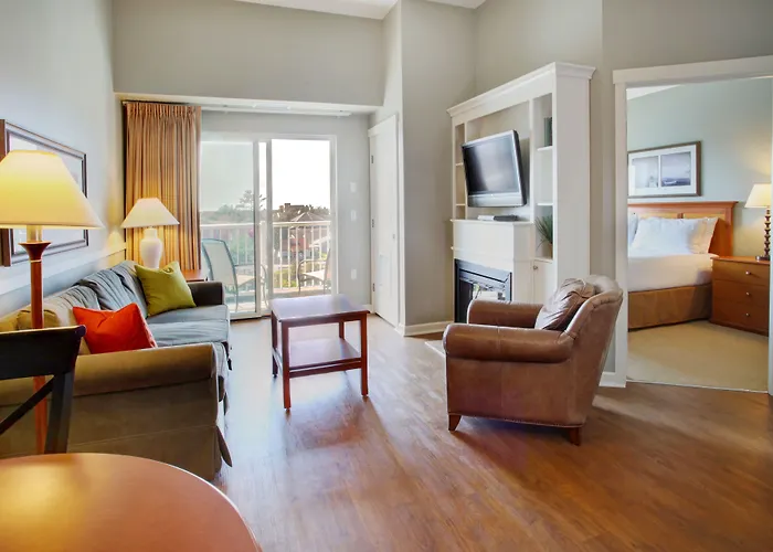 Rivertide Suites