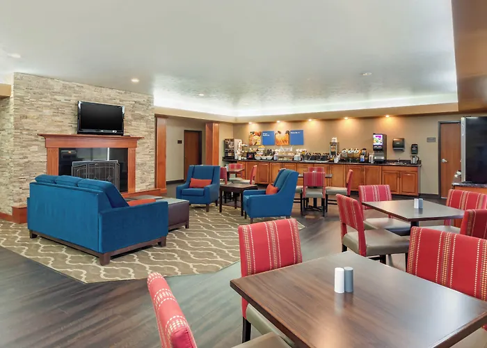Comfort Inn & Suites Mitchell I-90