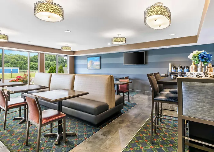 Best Western Legacy Inn & Suites Beloit/South Beloit