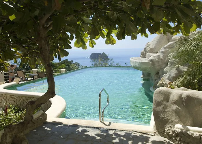 Parador Nature Resort And Spa