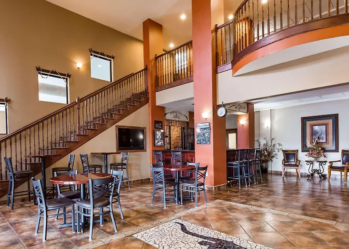 Best Western Plus Country Inn & Suites