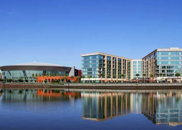 University Plaza Waterfront Hotel