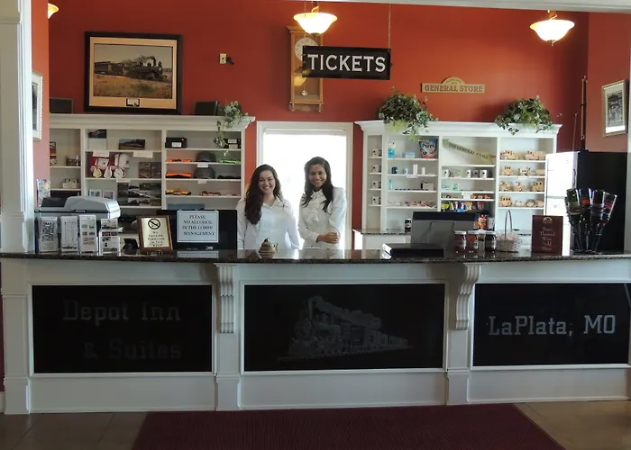 Depot Inn & Suites