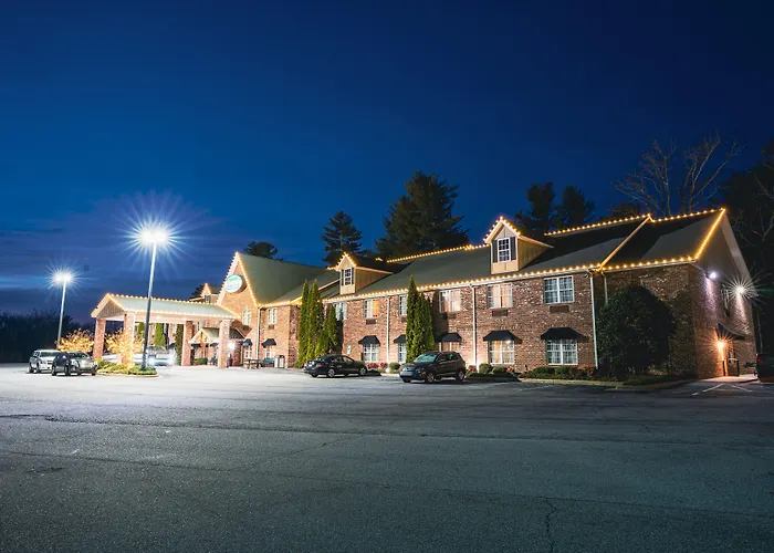 Mountain Inn & Suites Flat Rock