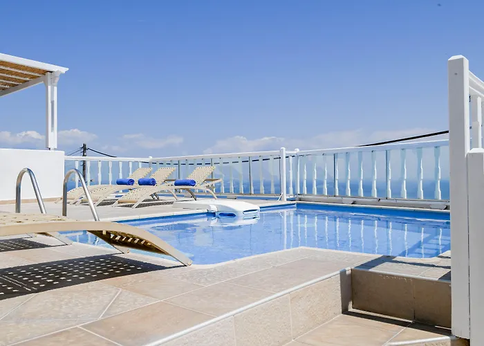 Amerisa Suites & Villa Fira 