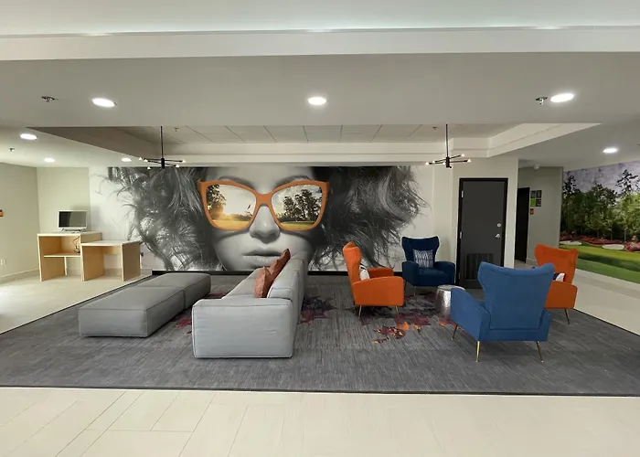 La Quinta Inn & Suites By Wyndham Augusta Fort Eisenhower