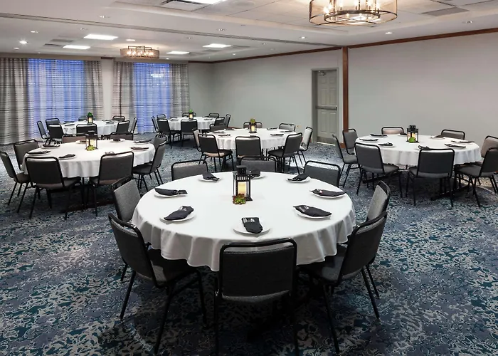 Hilton Garden Inn Naperville/Warrenville