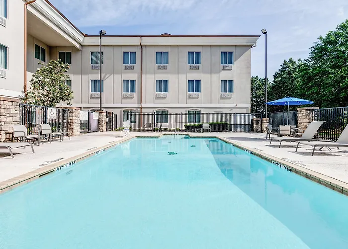 Holiday Inn Express Hotel & Suites Marshall By Ihg