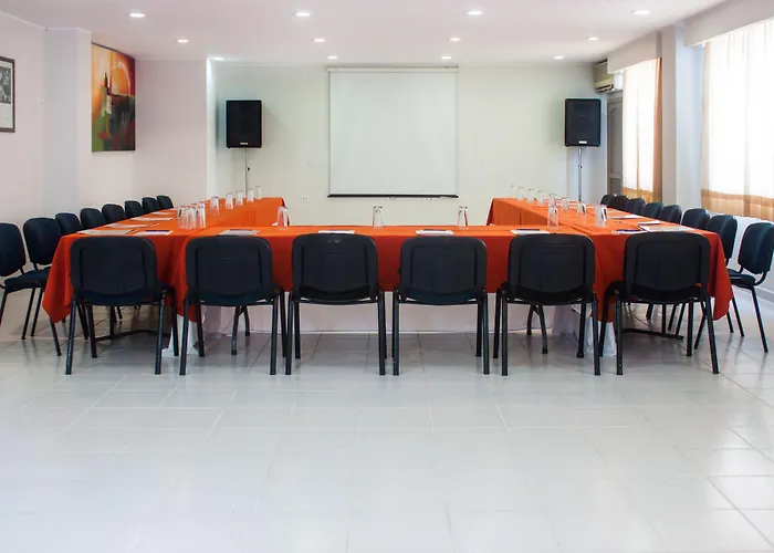 Hotel & Suites Real Del Lago